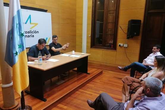 Pablo Rodríguez planifica con la ejecutiva insular de CC el último trimestre del año (Foto TA)